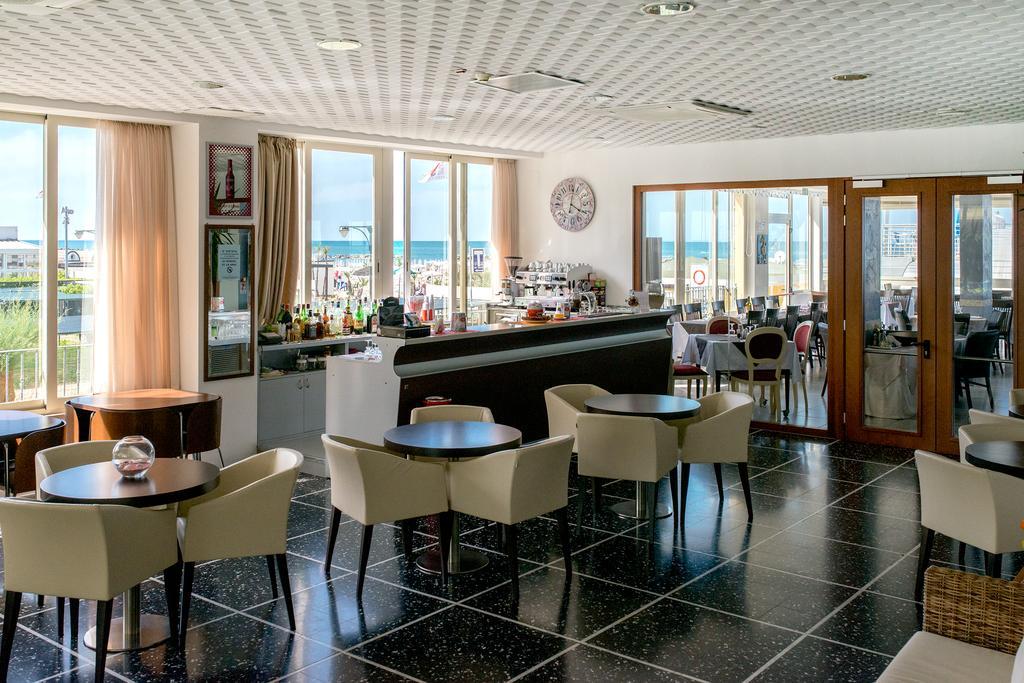 Hotel Belsoggiorno Cattolica Exteriör bild